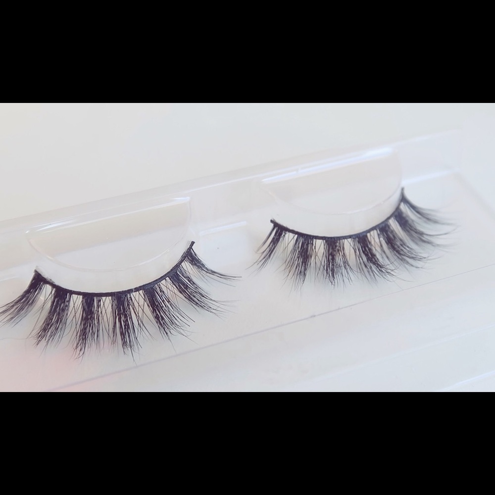 False lashes ~Athena~